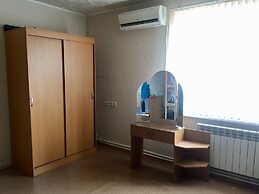 Guest House on Griboedovsky 27a - hostel