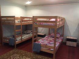 Guest House on Griboedovsky 27a - hostel