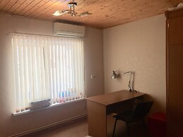 Guest House on Griboedovsky 27a - hostel