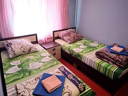 Guest House on Griboedovsky 27a - hostel