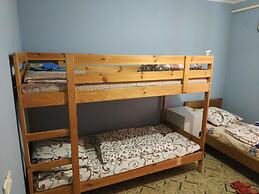Guest House on Griboedovsky 27a - hostel