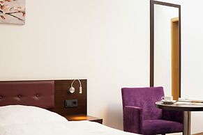 Ates Hotel Lampertheim by Aurum