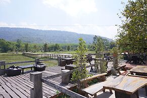 Phuruarounmai Resort