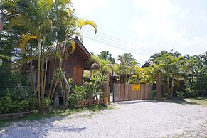 Phuruarounmai Resort