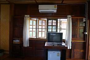 Phuruarounmai Resort