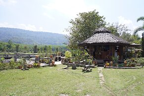 Phuruarounmai Resort