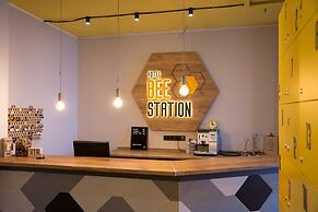 Hotel Bee Station - Hostel