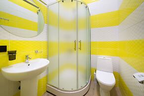 Hotel Bee Station - Hostel