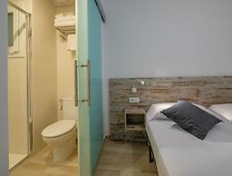 AGI Gloria Rooms