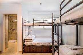 Hostel A2C - Adults Only