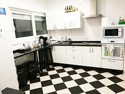 Hostel A2C - Adults Only