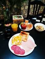 Hostel A2C - Adults Only