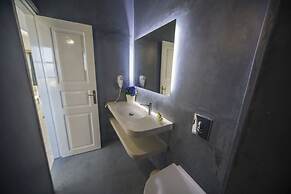 Ianthe Apartments and Villa