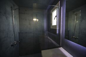 Ianthe Apartments and Villa