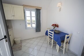 Ianthe Apartments and Villa