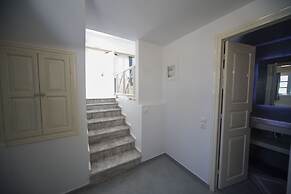 Ianthe Apartments and Villa