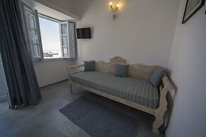 Ianthe Apartments and Villa