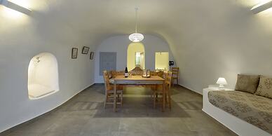 Ianthe Apartments and Villa