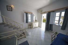 Ianthe Apartments and Villa