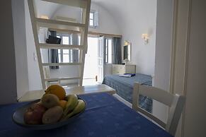 Ianthe Apartments and Villa