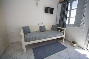 Ianthe Apartments and Villa