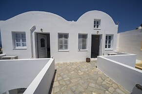 Ianthe Apartments and Villa