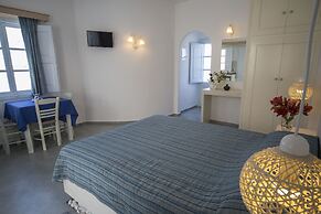 Ianthe Apartments and Villa