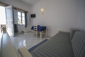 Ianthe Apartments and Villa