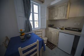 Ianthe Apartments and Villa