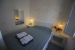 Ianthe Apartments and Villa