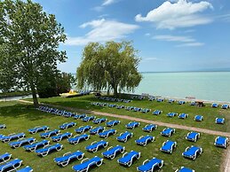 Világos Hotel Balatonvilágos