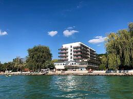 Világos Hotel Balatonvilágos