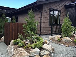 Eagle Reach - A West Coast Cottage