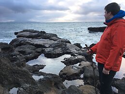 Eagle Reach - A West Coast Cottage