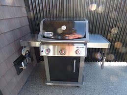 Eagle Reach - A West Coast Cottage