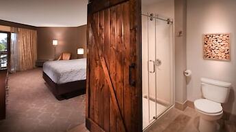 Aiden by Best Western Warm Springs Hotel and Event Center