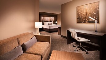 Aiden by Best Western Warm Springs Hotel and Event Center