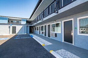 Motel 6 Ridgecrest, CA - China Lake