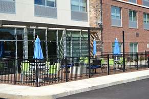 Holiday Inn Express & Suites Goodlettsville N - Nashville by IHG