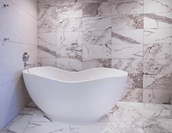 The Charter Hotel Seattle, Curio Collection by Hilton