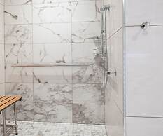 The Charter Hotel Seattle, Curio Collection by Hilton