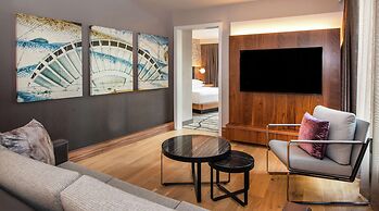 The Charter Hotel Seattle, Curio Collection by Hilton