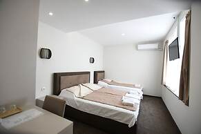 Atrijum Apartments