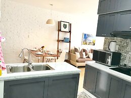 Jennifer Apartment Luxury 2BR SW Pool