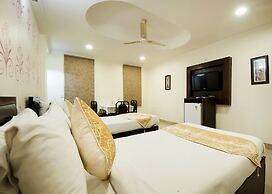 Hotel Dakha International