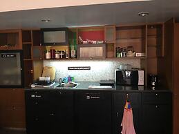 Hub53 Coworking & Coliving Space