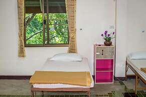 Pai Backpackers Paradise - Adults Only