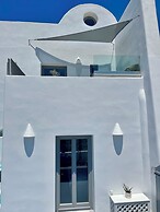 White Harmony Suites