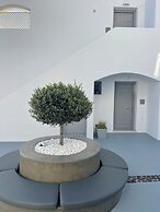 White Harmony Suites