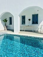 White Harmony Suites